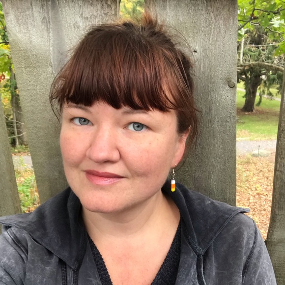 Meet your Posher, Ellen - Picture 1 of 1